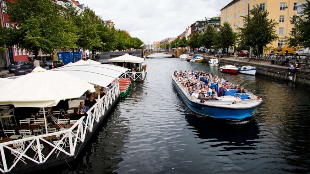 canal cruise in copenhagen