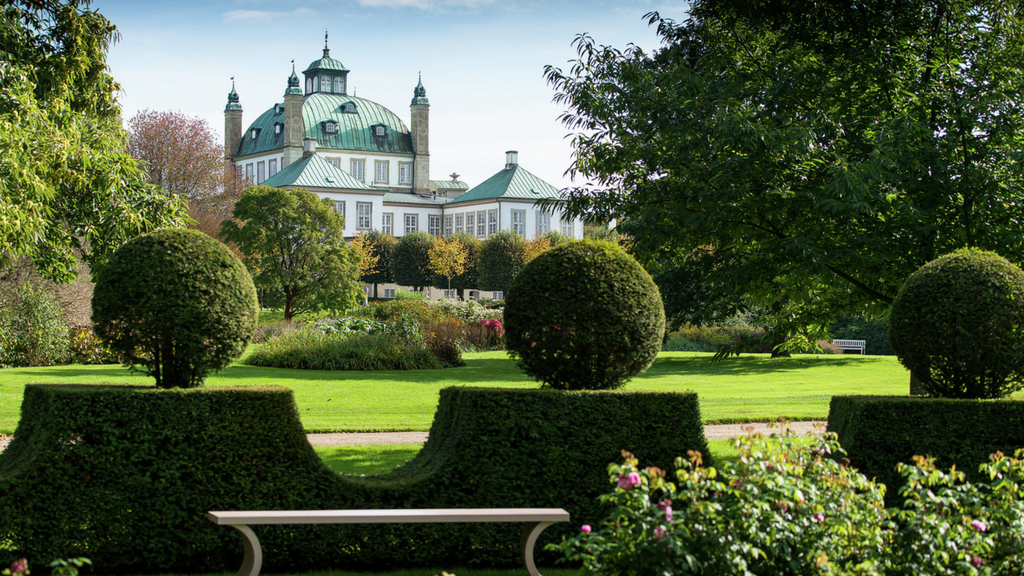 Fredensborg Slot Parkering