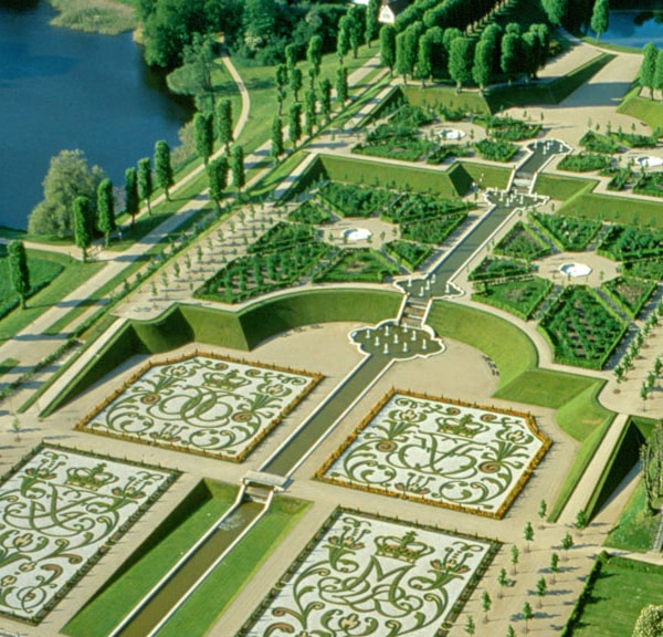 Frederiksborg Castle Gardens – Formal Baroque and Romantic Landscape