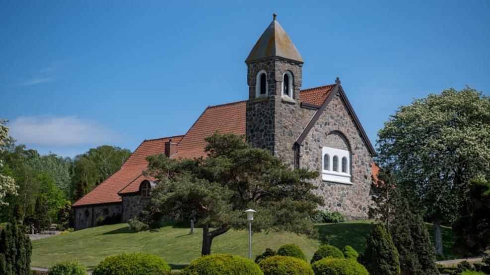 Lynæs Church