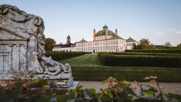 Besøg Dronningens Slot i sommerferien - Guidet tur på Fredensborg Slot og i Slotshaven