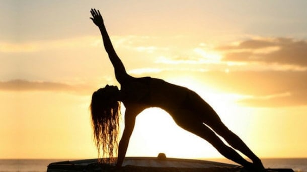 Gør din sommer unik med morgen yoga på Liseleje Strand