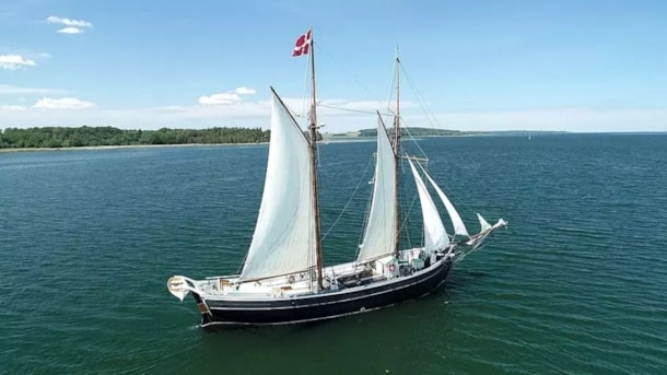 Join a sailing trip from Hundested Harbor with the schooner Bonavista