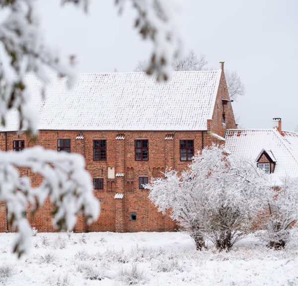 Esrum Kloster & Møllegaard - Oplev historiens magi og naturskønne omgivelser