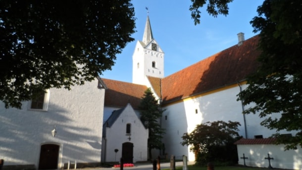 Dronninglund Kirche