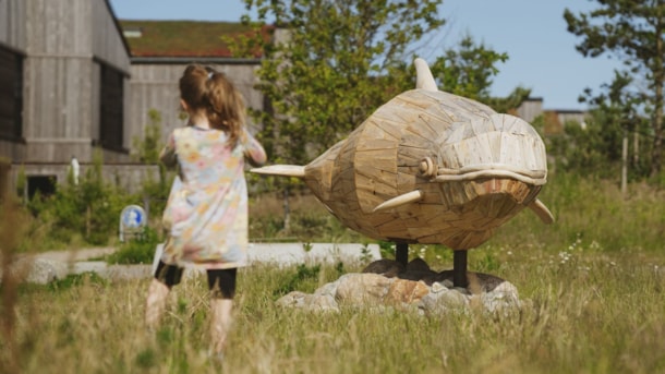 Marsvinet - Træskulptur i Kanalbyen