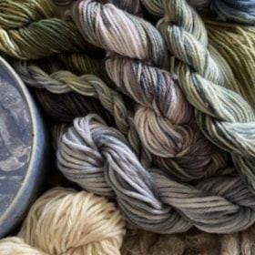 Isfarvning - Knitting by The Sea