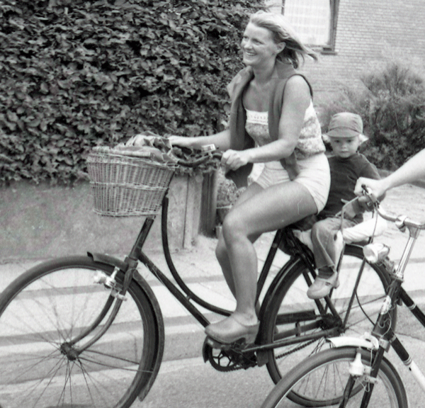 Exhibition: Women in cycling
