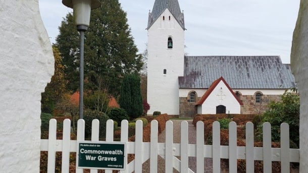Husby Kirkegård - Krigsgrave