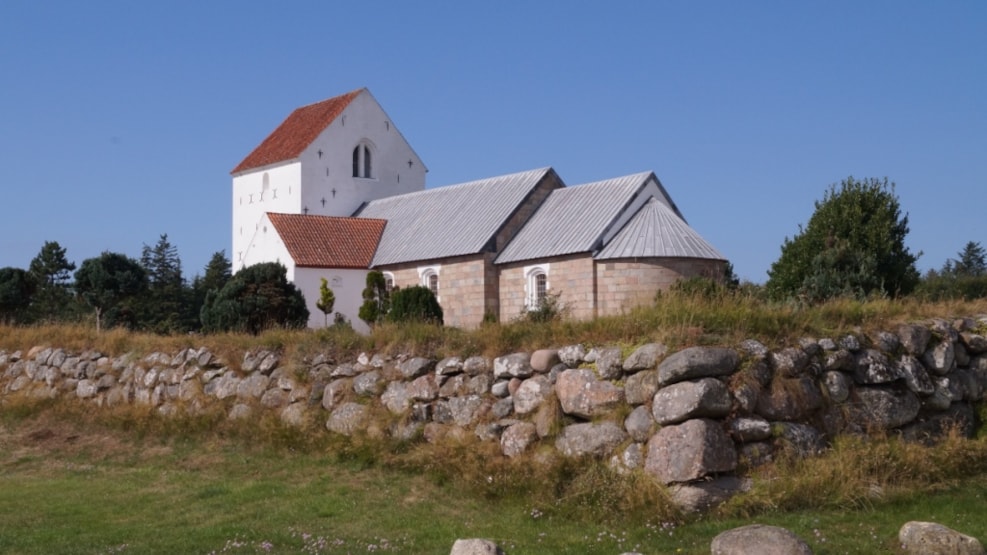 Hune Church (Vor Frue Kirke)