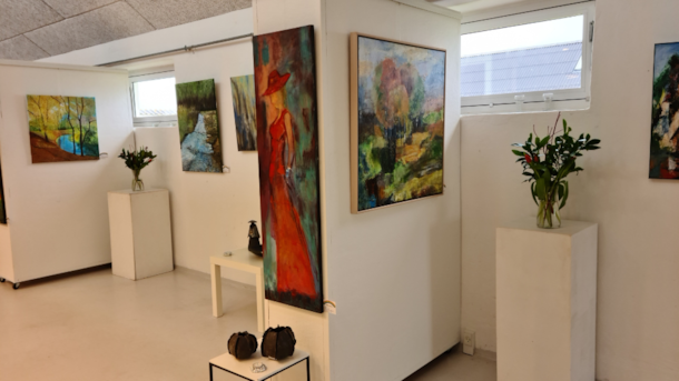 Kunstudstilling i Tranum med malergruppen Regnbuen 