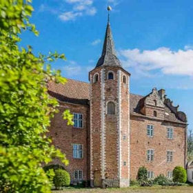 Experience Harridslevgaard Castle during the autumn holidays