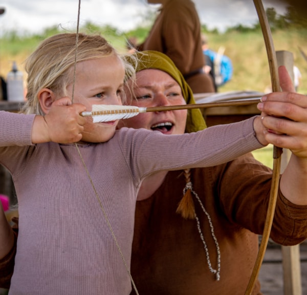 Ribe VikingeCenter - kom tæt på vikingerne og prøv selv