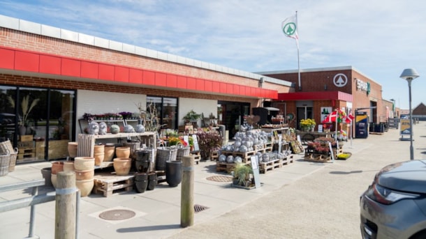SPAR Hvide Sande, Parallelvej