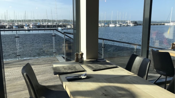 The shipyard Cafe & Restaurant