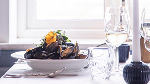 Mussel Stay at Tambohus Inn and Coastal Retreat