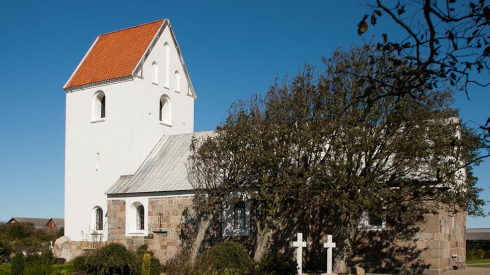 Helligsø Church