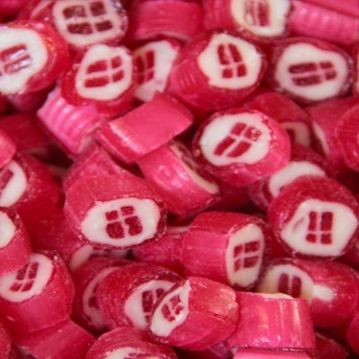 Svanebro - Sweets, applied art and specialties