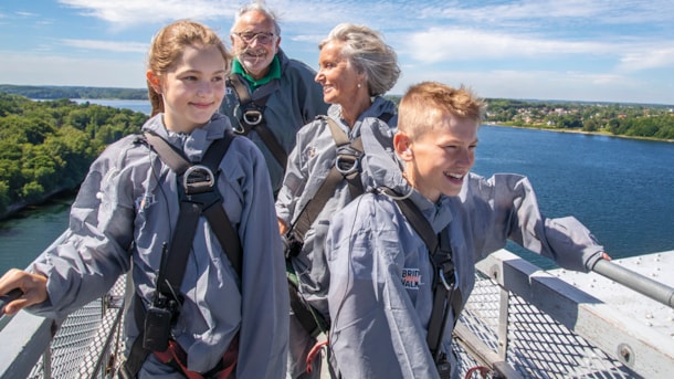 Gehen Sie über die Brücke. Bridgewalking mit dem Be Happy Pass-Rabatt