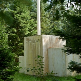Deep Forest Art Land - Skovsnogen shelter site