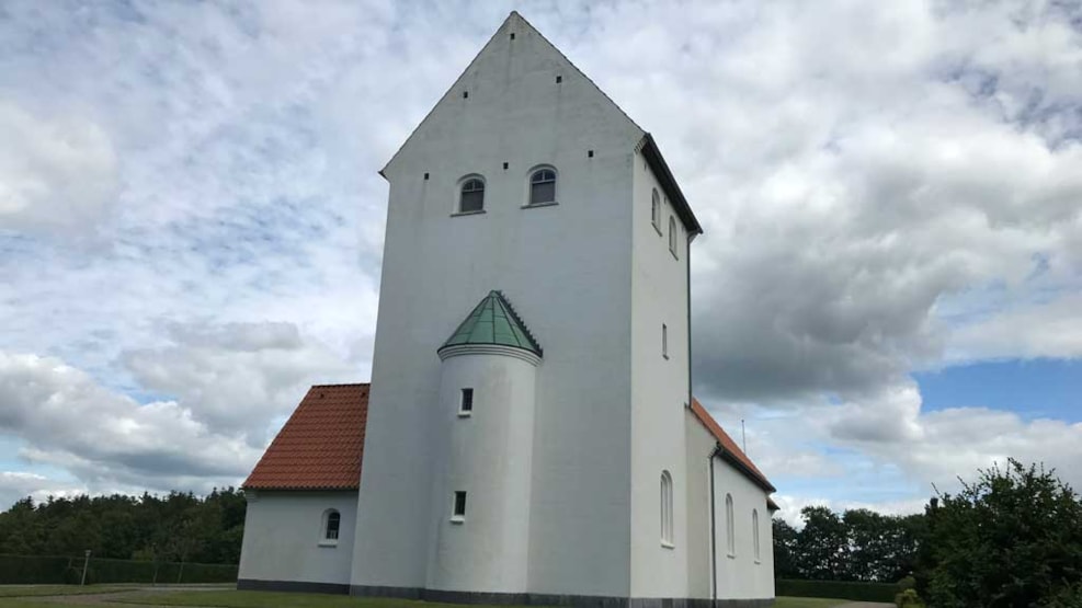 Hampen Kirke (Hampen Church)