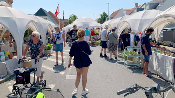 Arts and crafts market in Juelsminde