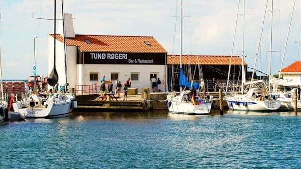 Tunø Smokehouse & Restaurant (Røgeri & Restaurant)