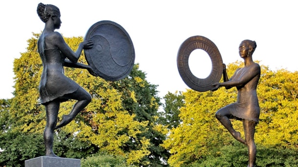 Balance Arc - sculpture