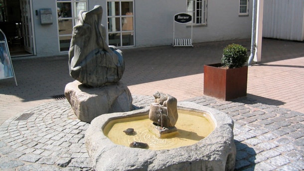 The Toad - Sculpture in Vintapperstraede