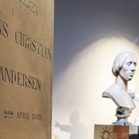 H.C. Andersen’s original gravestone