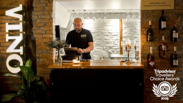 SALUTE | wine – bar – shop