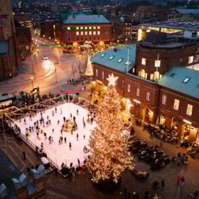 Eislaufbahn am Flakhaven – Odenses gemütlicher Wintertreffpunkt
