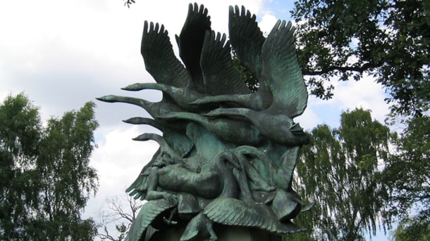 Die Wilden Schwäne - Skulptur