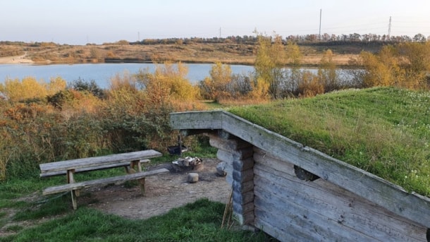 Lynghøjsøerne shelter Vest