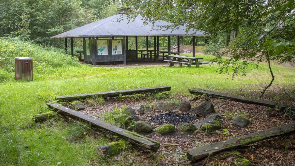 Engelsholm Skov – picnic shelter