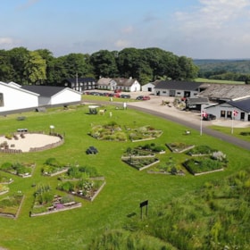 Tinnetgaard – gårdbutik og besøgsgård
