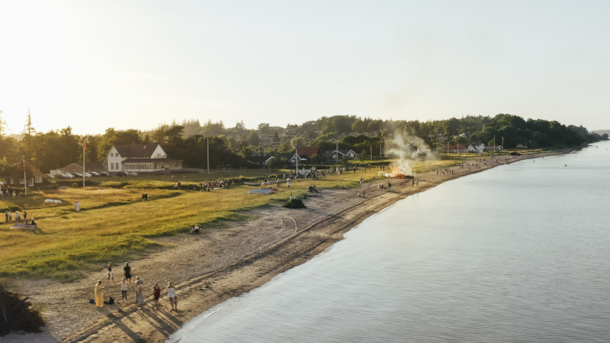 Høll Strand (Fladstranden)