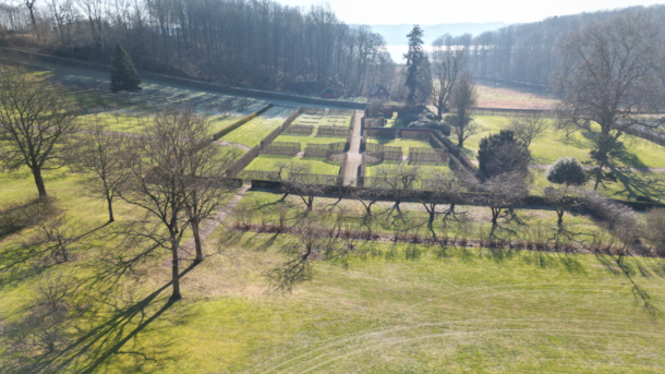Tirsbæk Castle Park