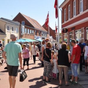 Shopping in the town of mussels, Løgstør