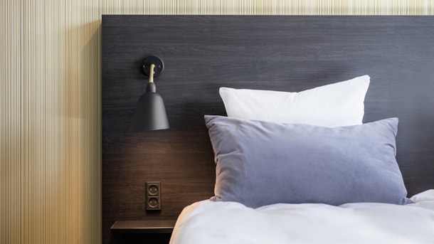 Peak 12 Hotel