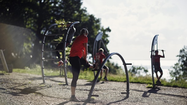 Outdoor fitness parks