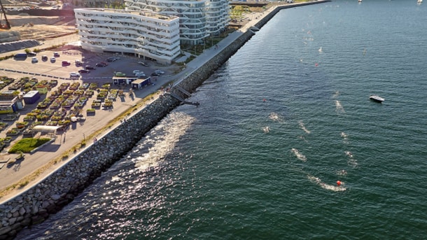 Aarhuser Schwimmbahn im Meer