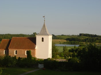 Hinge Kirke