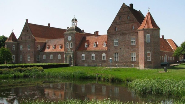 Ulstrup Castle, a Renaissance castle by Gudenåen