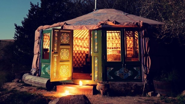 Stay in an authentic Yurt at Bjørnen i Bjergene