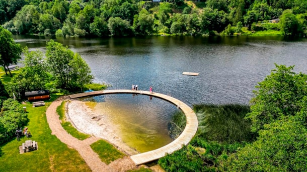Bryrup Søbad og vandresti ved Bryrup Langsø ved Silkeborg