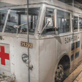 Foredrag: De Hvide Busser