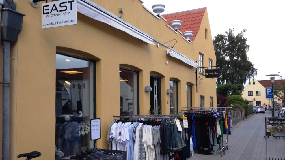 Stock clothes wholesale — Buy in Copenhagen on . Kreskat Trading,  SIA, LV #1713491